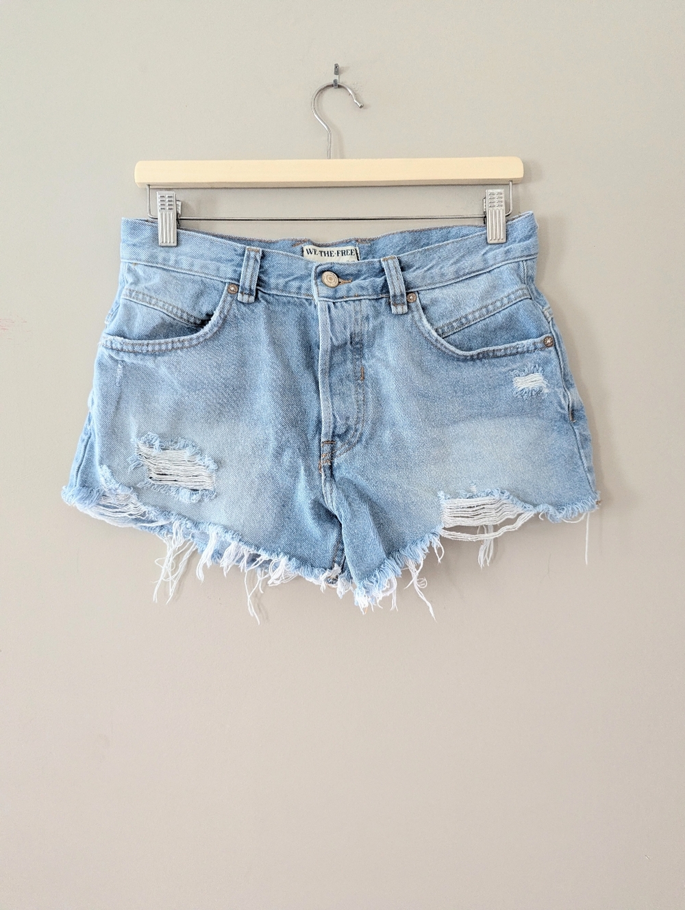 We The Free Now or Never Denim Button Up Shorts Distressed Size 27 Moon Child